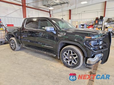 Czwarte zdjęcie samochodu z boku: 2024 GMC SIERRA K1500 SLE VIN:3GTPUBEKXRG428613 - miniatura