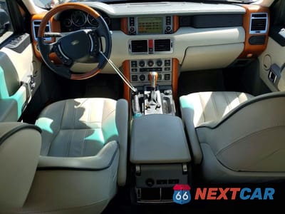 Zdjęcie 8 z 12 samochodu: 2005 LAND ROVER RANGE ROVER HSE VIN:SALMF114X5A195266 - miniatura