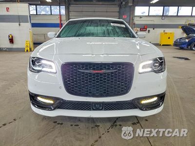 Piąte zdjęcie samochodu w środku: 2023 CHRYSLER 300 S VIN:2C3CCABT0PH628362 - miniatura
