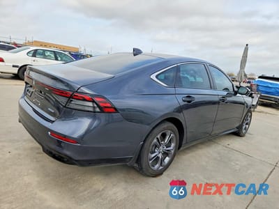 Trzecie zdjęcie samochodu z tyłu: 2024 HONDA ACCORD HYBRID EXL VIN:1HGCY2F61RA074100 - miniatura
