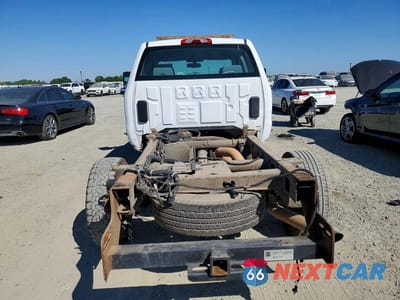 Zdjęcie 6 z 11 samochodu: 2016 GMC SIERRA K2500 HEAVY DUTY VIN:1GD22REG3GZ368168 - miniatura