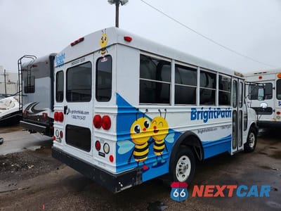 Czwarte zdjęcie samochodu z boku: 2005 CHEV EXPRESS G3500 VIN:1GBHG31V751128199 - miniatura