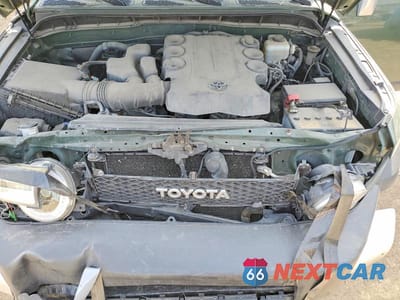 Zdjęcie 11 z 12 samochodu: 2013 TOYOTA FJ CRUISER BASE VIN:JTEBU4BFXDK154033 - miniatura