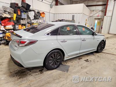 Trzecie zdjęcie samochodu z tyłu: 2016 HYUNDAI SONATA HYBRID SE VIN:KMHE24L12GA024831 - miniatura