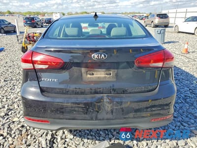 Zdjęcie 6 z 12 samochodu: 2018 KIA FORTE LX VIN:3KPFK4A73JE268718 - miniatura