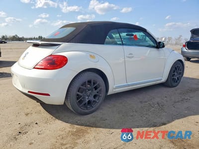 Trzecie zdjęcie samochodu z tyłu: 2015 VOLKSWAGEN BEETLE 1.8T VIN:3VW517AT5FM816578 - miniatura