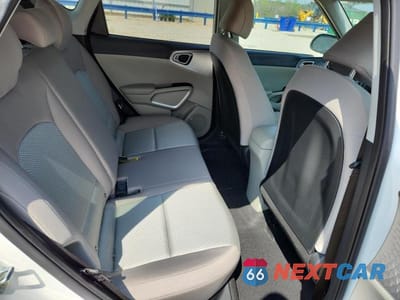 Zdjęcie 11 z 12 samochodu: 2023 KIA SOUL LX VIN:KNDJ23AU3P7858078 - miniatura