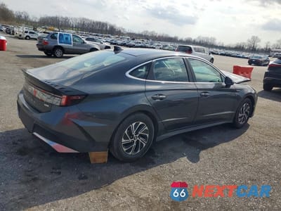 Trzecie zdjęcie samochodu z tyłu: 2026 HYUNDAI SONATA HYBRID BLUE VIN:KMHL24JJ4TA138740 - miniatura