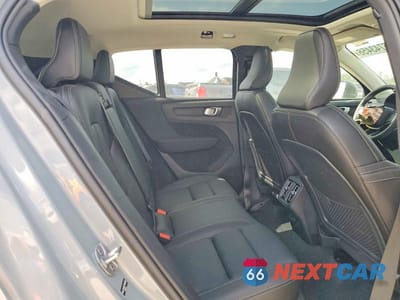 Zdjęcie 11 z 12 samochodu: 2026 VOLVO XC40 PLUS VIN:YV4L12UC0T2740440 - miniatura