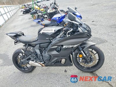 2024 YAMAHA YZFR7 JYARM38E4RA013186 - główne zdjęcie licytacji z USA - miniatura