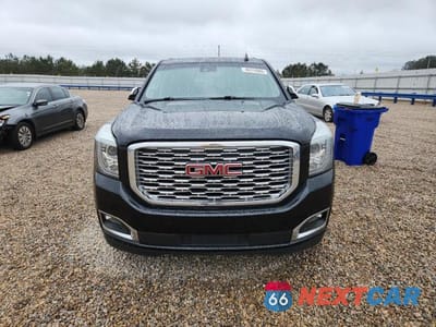 Piąte zdjęcie samochodu w środku: 2019 GMC YUKON DENALI VIN:1GKS2CKJ7KR216506 - miniatura