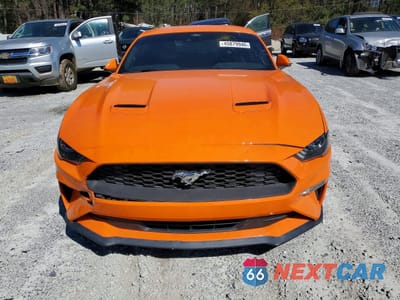 Piąte zdjęcie samochodu w środku: 2021 FORD MUSTANG VIN:1FA6P8TH7M5140082 - miniatura