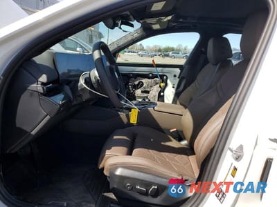 Zdjęcie 7 z 11 samochodu: 2026 BMW 530 XI VIN:WBA53FJ00TCV83104 - miniatura