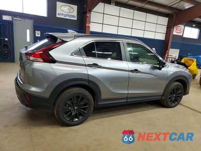 Trzecie zdjęcie samochodu z tyłu: 2024 MITSUBISHI ECLIPSE CROSS LE VIN:JA4ATVAA1RZ057780 - miniatura