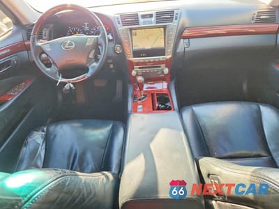 Zdjęcie 8 z 12 samochodu: 2011 LEXUS LS 460 BASE VIN:JTHBL5EF8B5107084 - miniatura