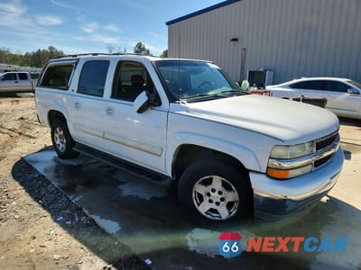 Czwarte zdjęcie samochodu z boku: 2005 CHEVROLET SUBURBAN C1500 VIN:3GNEC16Z15G220976 - miniatura