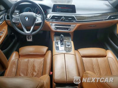 Zdjęcie 8 z 12 samochodu: 2016 BMW 740 I VIN:WBA7E2C53GG504561 - miniatura