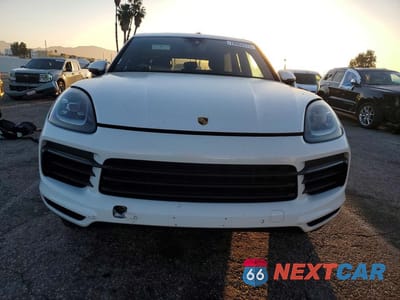 Piąte zdjęcie samochodu w środku: 2019 PORSCHE CAYENNE VIN:WP1AA2AY4KDA14494 - miniatura