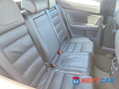 Zdjęcie 10 z 11 samochodu: 2006 VOLKSWAGEN NEW GTI VIN:WVWEV71K96W107876 - miniatura