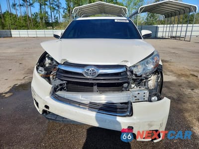 Piąte zdjęcie samochodu w środku: 2016 TOYOTA HIGHLANDER XLE VIN:5TDKKRFH9GS133707 - miniatura