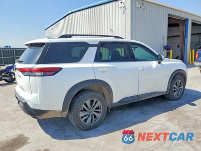 Trzecie zdjęcie samochodu z tyłu: 2025 NISSAN PATHFINDER SV VIN:5N1DR3BC9SC226485 - miniatura