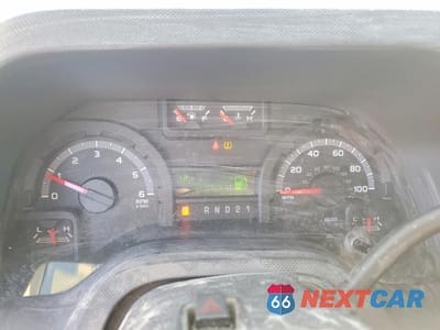 Zdjęcie 9 z 14 samochodu: 2011 FORD ECONOLINE E350 SUPER DUTY WAGON VIN:1FBNE3BL5BDA29039 - miniatura