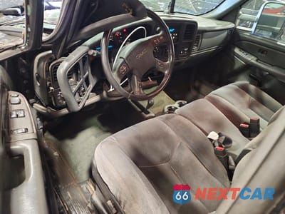 Zdjęcie 8 z 12 samochodu: 2004 GMC SIERRA K2500 HEAVY DUTY VIN:1GTHK29U74E271113 - miniatura