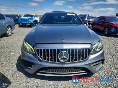 Piąte zdjęcie samochodu w środku: 2019 MERCEDES-BENZ E 300 VIN:WDDZF4JB9KA526059 - miniatura