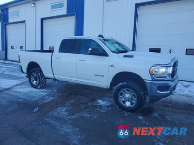 Czwarte zdjęcie samochodu z boku: 2021 RAM 2500 BIG HORN VIN:3C6UR5DL7MG542861 - miniatura