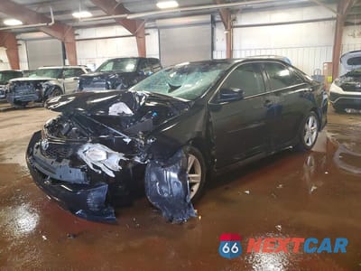 2013 TOYOTA CAMRY SE 4T1BF1FK3DU282084 - główne zdjęcie licytacji z USA - miniatura