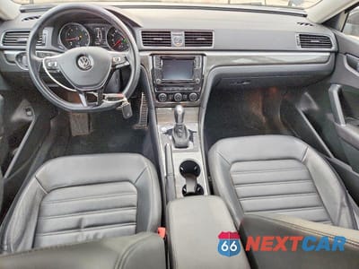 Zdjęcie 8 z 12 samochodu: 2016 VOLKSWAGEN PASSAT SEL VIN:1VWCT7A39GC064629 - miniatura