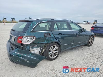 Trzecie zdjęcie samochodu z tyłu: 2011 MERCEDES-BENZ E 350 4MATIC WAGON VIN:WDDHH8HBXBA222547 - miniatura