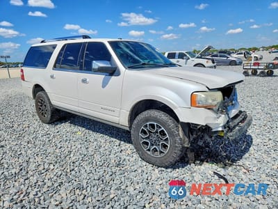 Czwarte zdjęcie samochodu z boku: 2017 FORD EXPEDITION EL PLATINUM VIN:1FMJK1LT9HEA30151 - miniatura