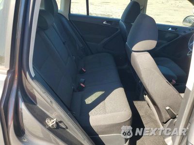 Zdjęcie 10 z 12 samochodu: 2015 VOLKSWAGEN TIGUAN S VIN:WVGAV7AX9FW613035 - miniatura