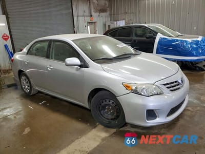 Czwarte zdjęcie samochodu z boku: 2013 TOYOTA COROLLA LE VIN:5YFBU4EE3DP131959 - miniatura