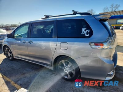 Drugie zdjęcie samochodu z przodu: 2013 TOYOTA SIENNA SE 8-PASSENGER VIN:5TDXK3DC7DS333071 - miniatura