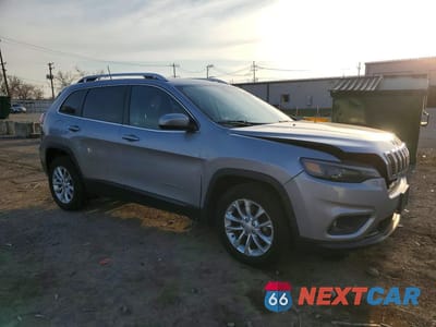 Czwarte zdjęcie samochodu z boku: 2019 JEEP CHEROKEE LATITUDE VIN:1C4PJLCB3KD205219 - miniatura