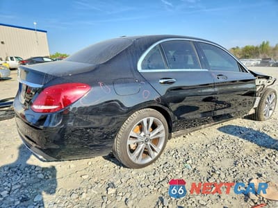 Trzecie zdjęcie samochodu z tyłu: 2018 MERCEDES-BENZ C 350E VIN:55SWF4HB2JU256289 - miniatura