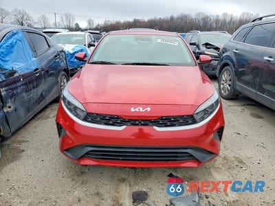 Piąte zdjęcie samochodu w środku: 2023 KIA FORTE LXS VIN:3KPF24AD6PE675981 - miniatura