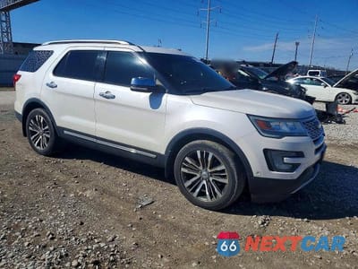 Czwarte zdjęcie samochodu z boku: 2016 FORD EXPLORER PLATINUM VIN:1FM5K8HT6GGD11510 - miniatura