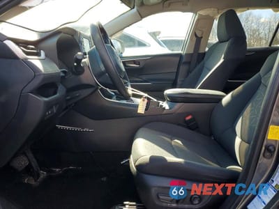 Zdjęcie 7 z 13 samochodu: 2021 TOYOTA RAV4 XLE VIN:2T3P1RFV4MW197677 - miniatura