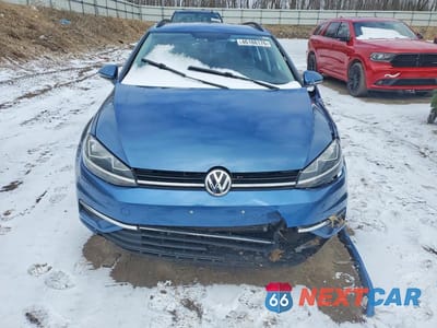 Piąte zdjęcie samochodu w środku: 2018 VOLKSWAGEN GOLF SPORTWAGEN S VIN:3VW117AU9JM750715 - miniatura