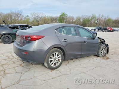 Trzecie zdjęcie samochodu z tyłu: 2018 MAZDA 3 SPORT VIN:3MZBN1U77JM228564 - miniatura
