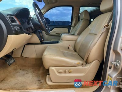 Zdjęcie 7 z 13 samochodu: 2008 CHEVROLET SUBURBAN C1500 LS VIN:3GNFC160X8G137153 - miniatura