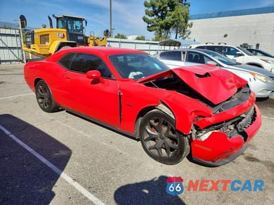 Czwarte zdjęcie samochodu z boku: 2015 DODGE CHALLENGER SXT PLUS VIN:2C3CDZBT4FH703042 - miniatura