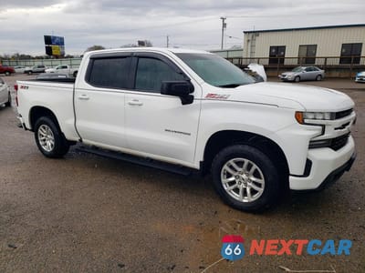 Czwarte zdjęcie samochodu z boku: 2020 CHEVROLET SILVERADO K1500 RST VIN:3GCUYEED1LG189888 - miniatura