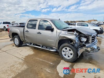 Czwarte zdjęcie samochodu z boku: 2013 GMC SIERRA K1500 SLE VIN:3GTP2VE75DG146570 - miniatura