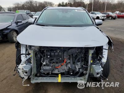 Piąte zdjęcie samochodu w środku: 2024 TOYOTA RAV4 HYBRID XLE VIN:2T3RWRFV6RW241082 - miniatura