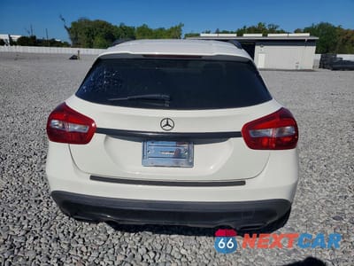 Zdjęcie 6 z 12 samochodu: 2015 MERCEDES-BENZ GLA 250 VIN:WDCTG4EBXFJ185441 - miniatura