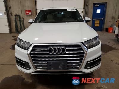 Piąte zdjęcie samochodu w środku: 2017 AUDI Q7 PRESTIGE VIN:WA1VAAF79HD036023 - miniatura